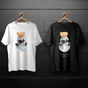 طرح لایه باز خرس تدی با لباس فضانوردی و ماه خاکستری برای چاپ روی انواع تیشرت